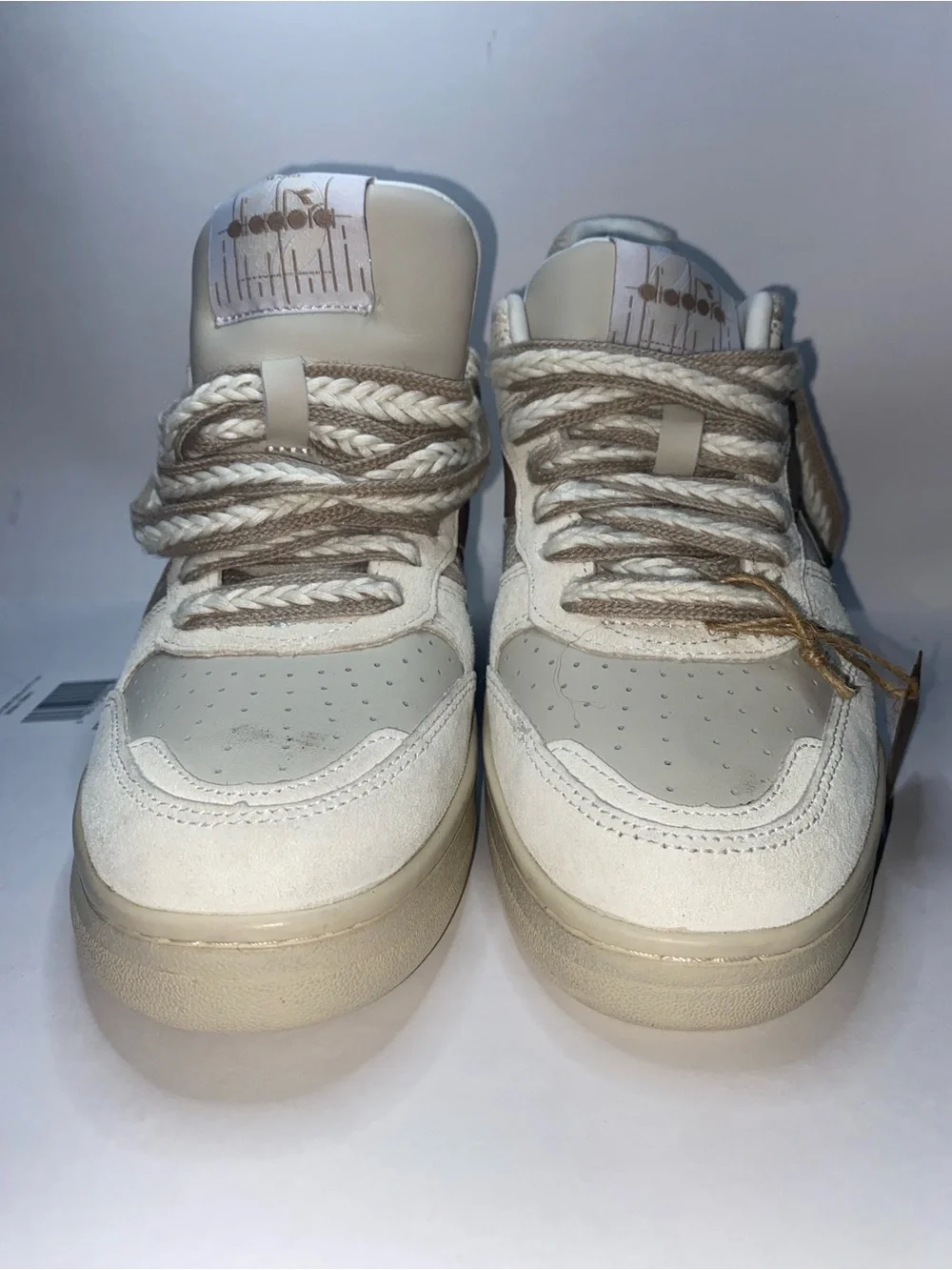 Diadora man Cream & Tan Low-Top Sneakers with Braided Laces